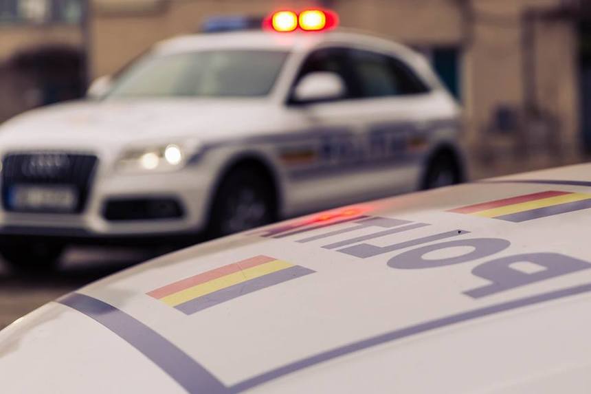 Un bărbat a furat 11 tablete din sediul Primăriei Popești-Leordeni și le-a dus la amanet