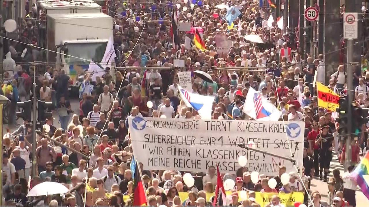 Manifestație la Berlin: 18.000 de germani au cerut eliminarea restricțiilor