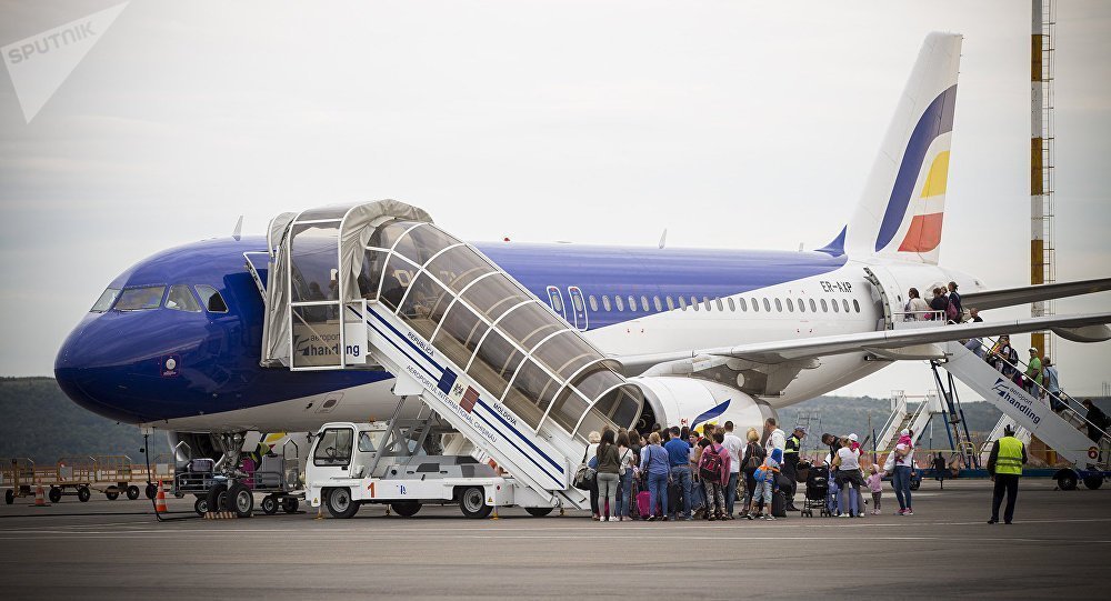 Aproape șapte milioane de pasageri au tranzitat cele două aeroporturi din București în 2021