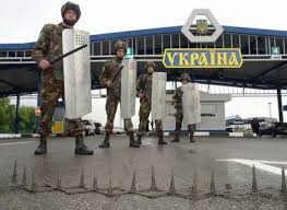Rusia și-a evacuat, treptat, personalul diplomatic din Ucraina