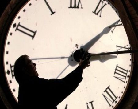 Când “schimbă ceasurile” pentru ultima oară țările care preferă ora standard