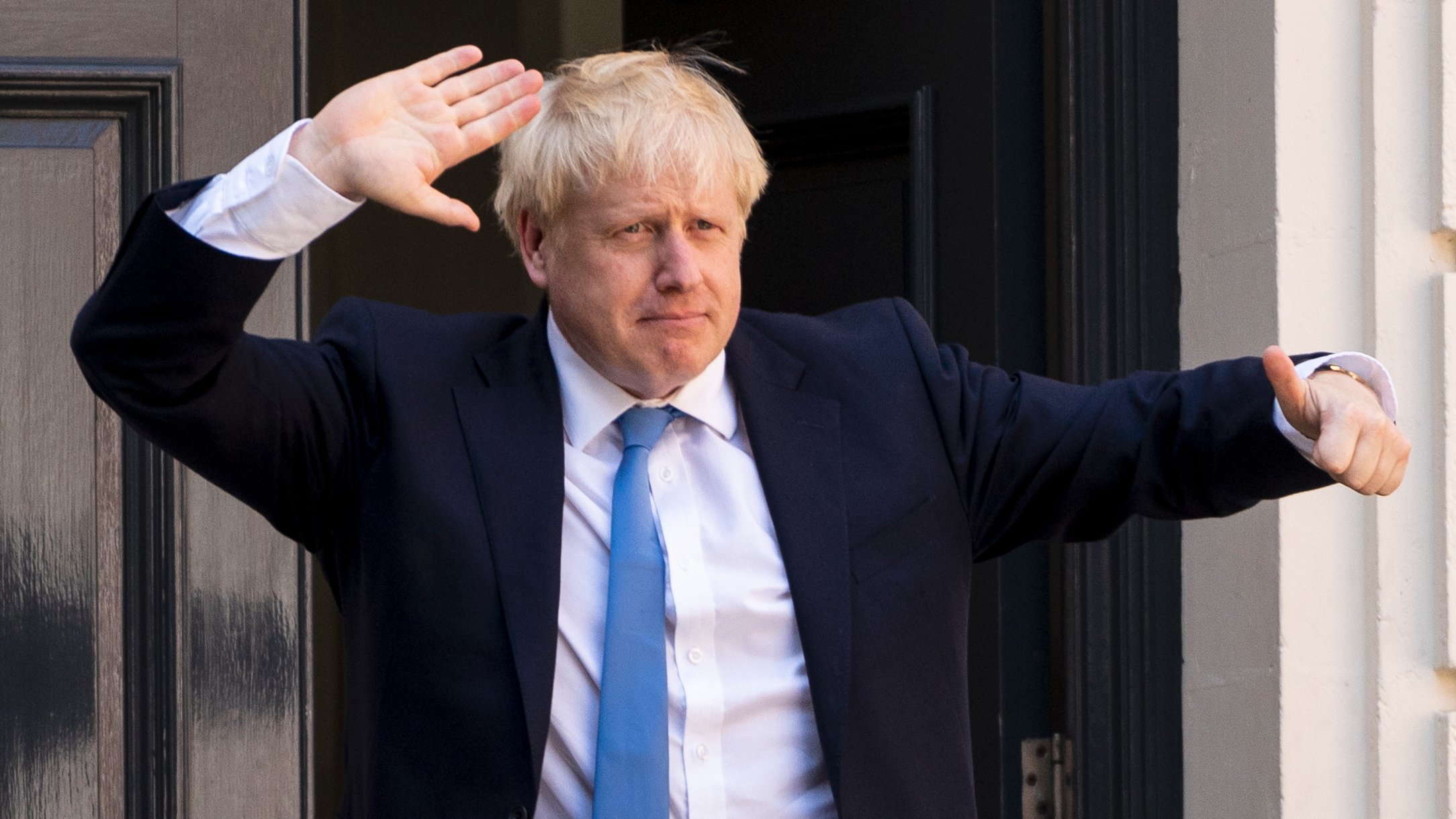 Premierul Boris Johnson anunţă sfârşitul restricţiilor anti-COVID