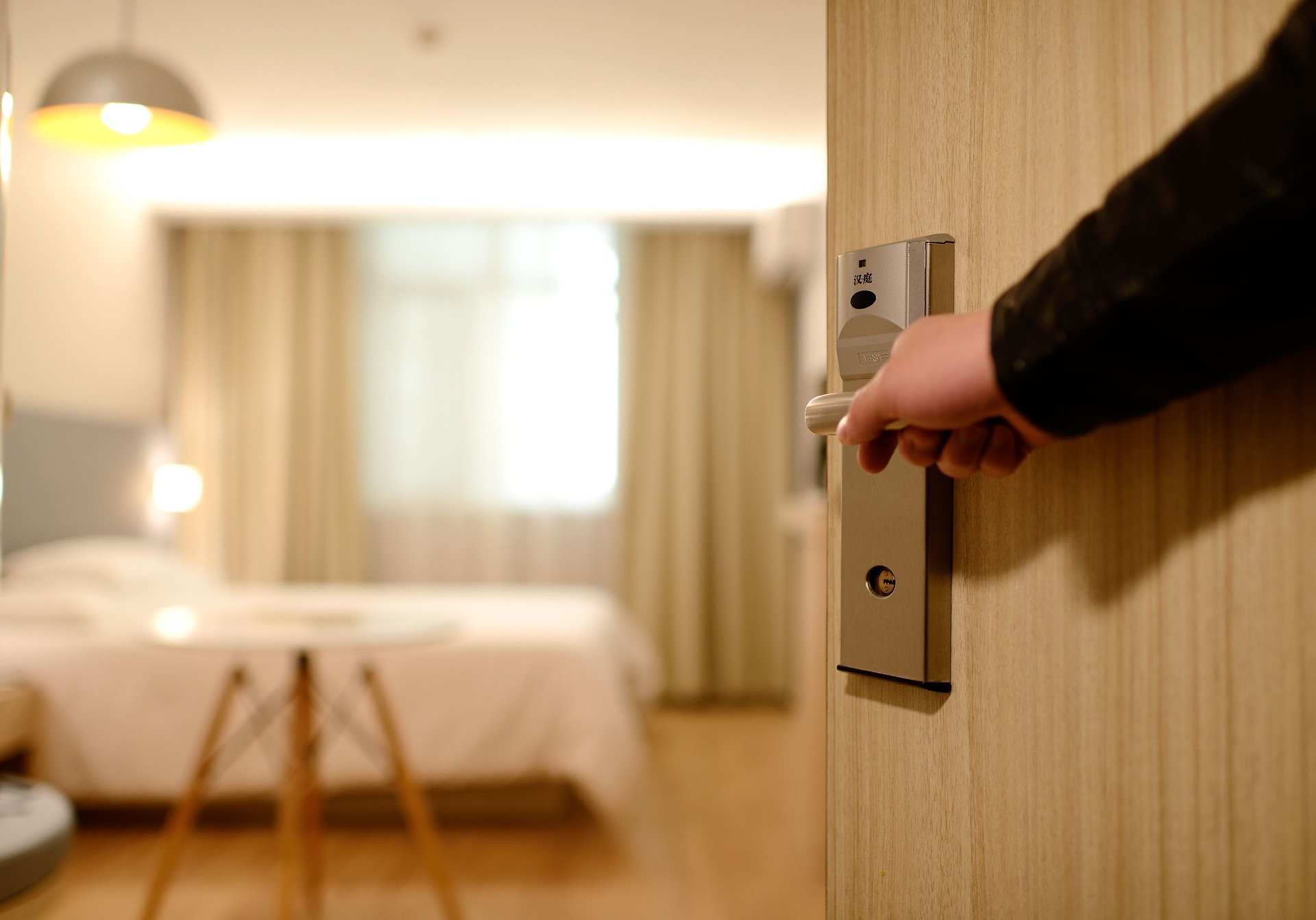 România are doar 36 de hoteluri de cinci stele, nici măcar unul pe județ