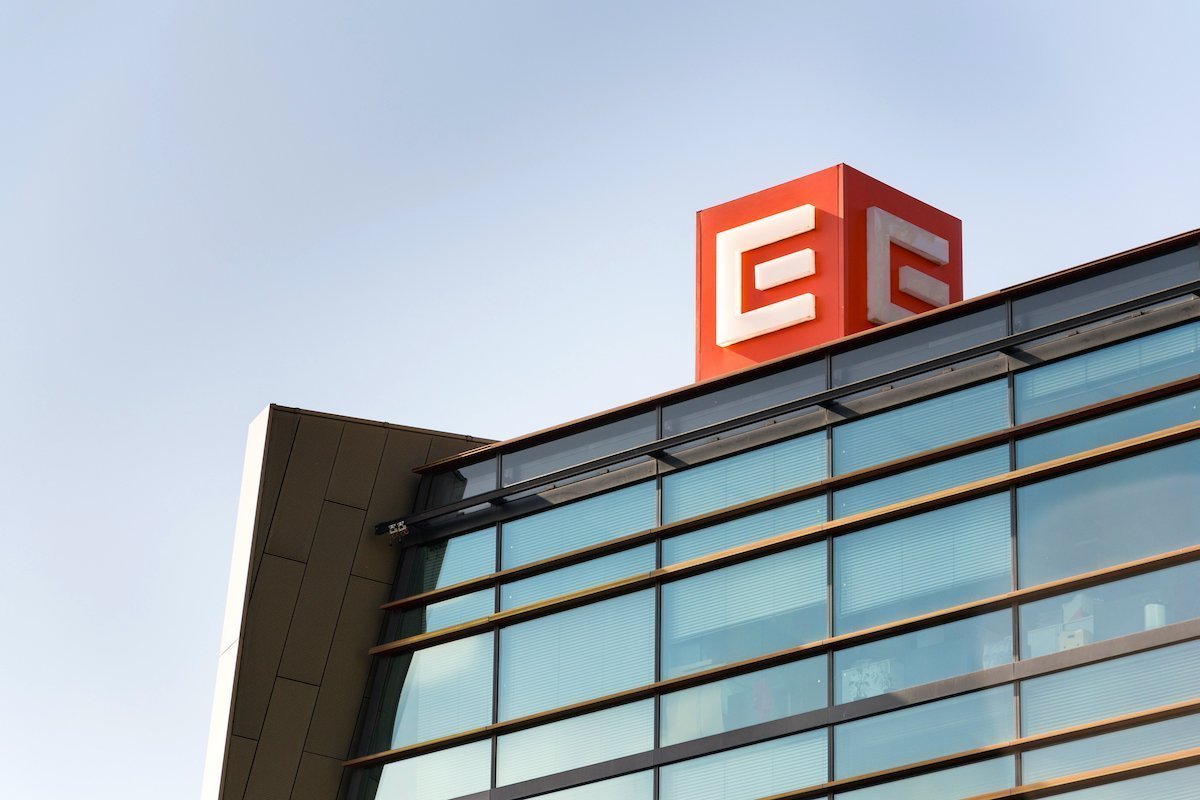 Macquarie a plătit circa un miliard de euro pe cele 7 companii preluate de la CEZ în România