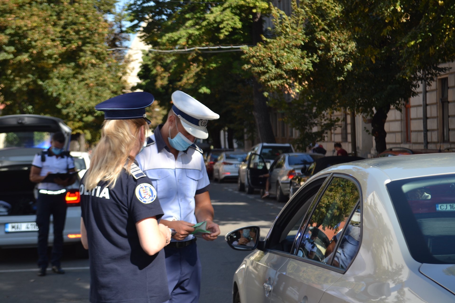 Cluj: Părinți sancționați în trafic pentru nerespectarea prevederilor legale cu privire la transportarea copiilor în mașină
