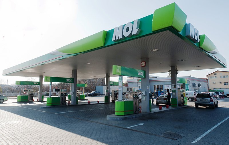 Ministul Energiei: De la rețeaua MOL a plecat informaţia cu 11 lei litrul de benzină