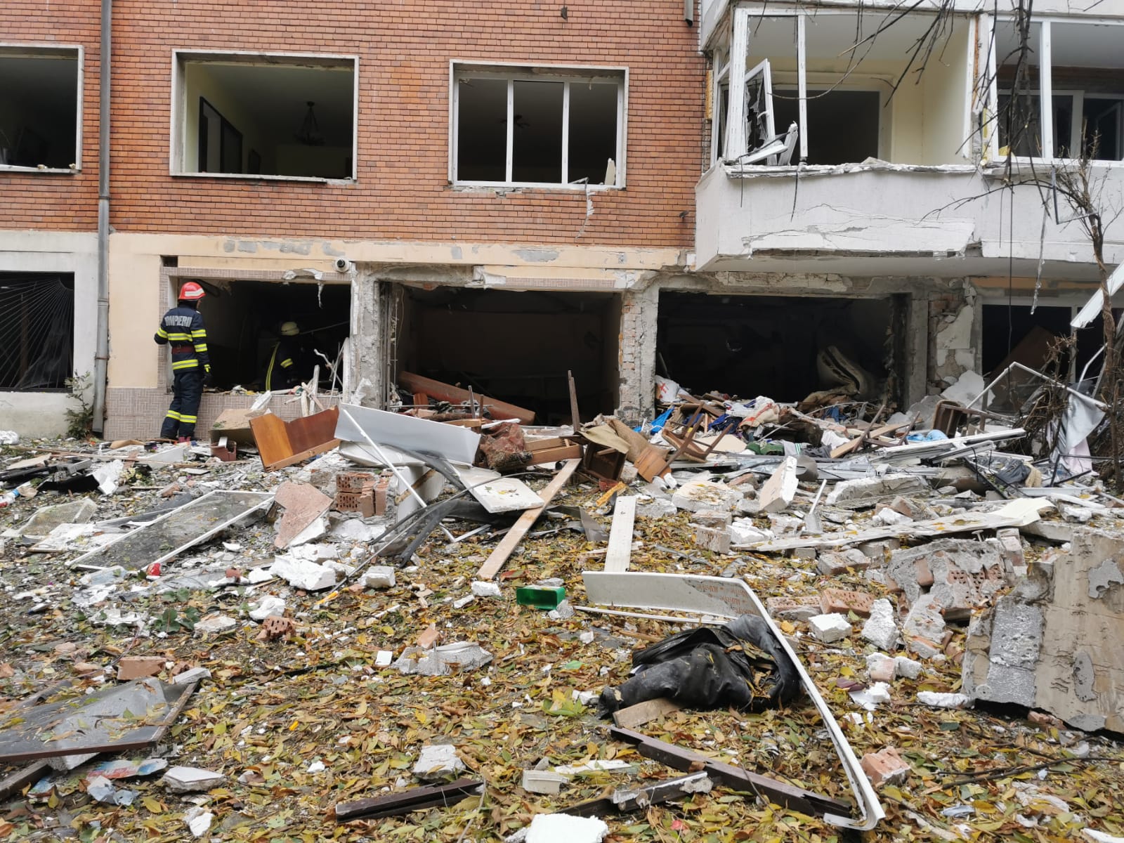 Explozie într-un bloc din centrul Galațiului (VIDEO-FOTO)