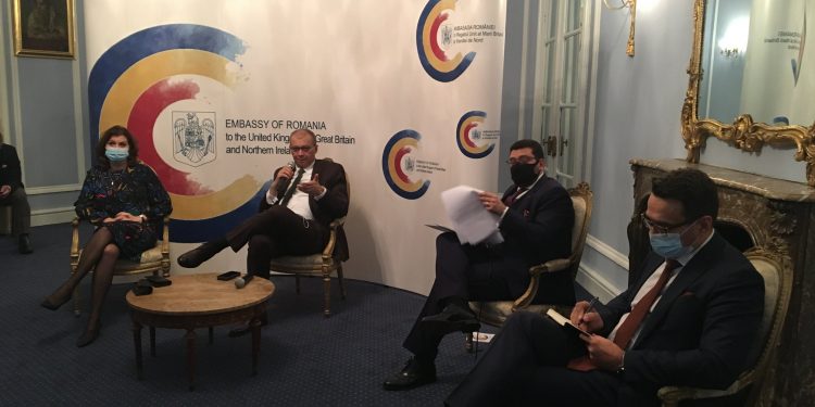 Puțini români din Marea Britanie s-au înscris să voteze prin corespondență