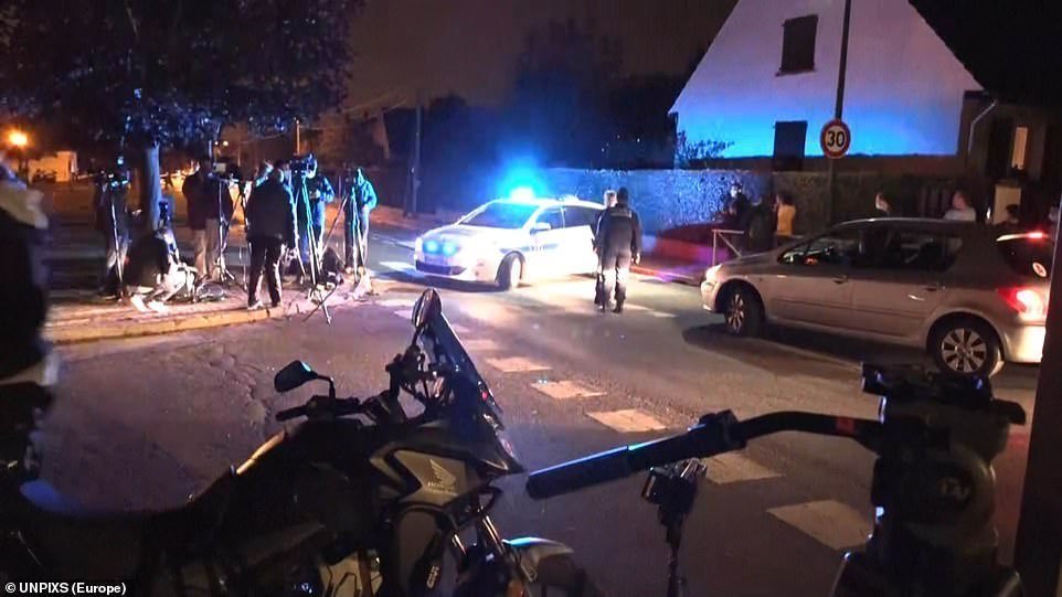 Atac terorist într-o suburbie a Parisului