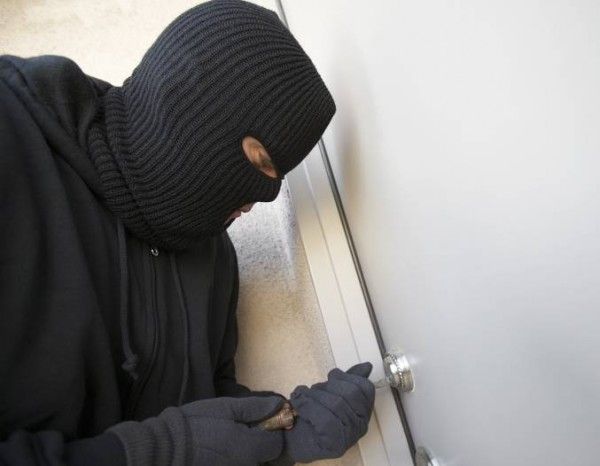 APPA avertizează: Peste 50 de locuinţe călcate zilnic de hoţi