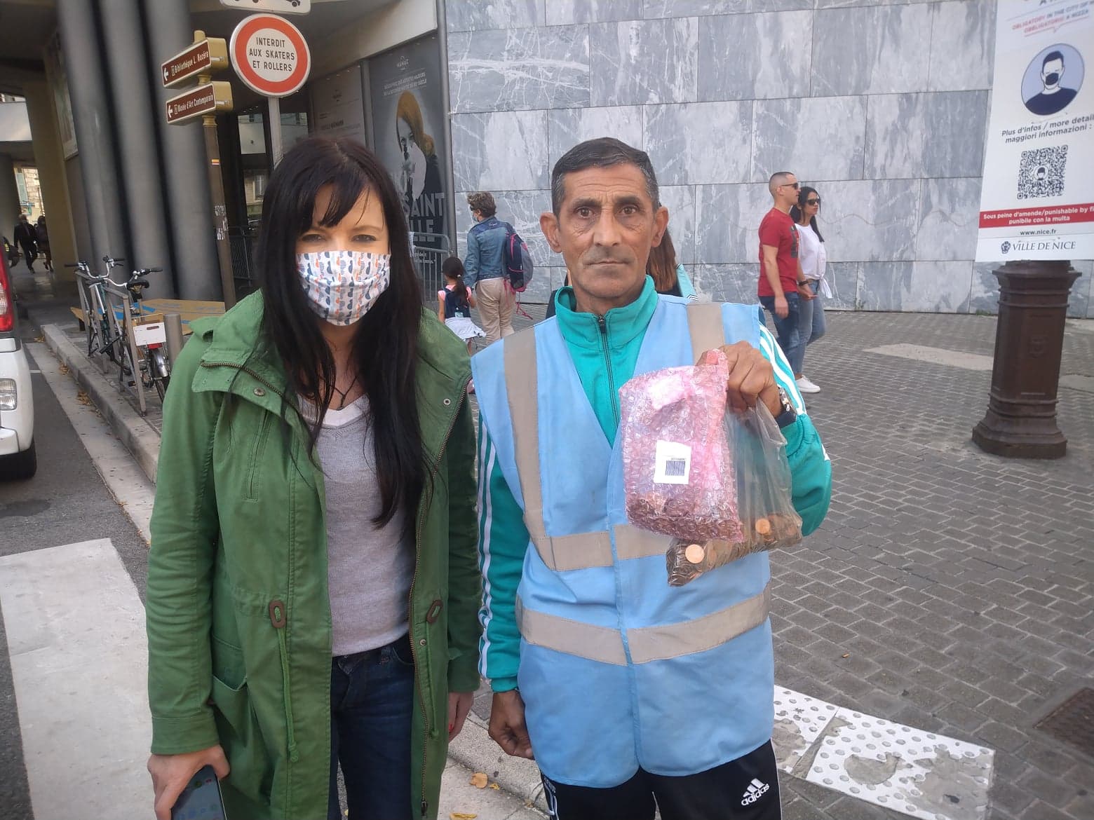 Un român fără adăpost și-a donat economiile pentru victimele inundațiilor