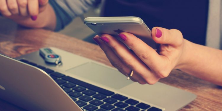 Vânzări de 100 de milioane de euro pentru un magazin online de haine