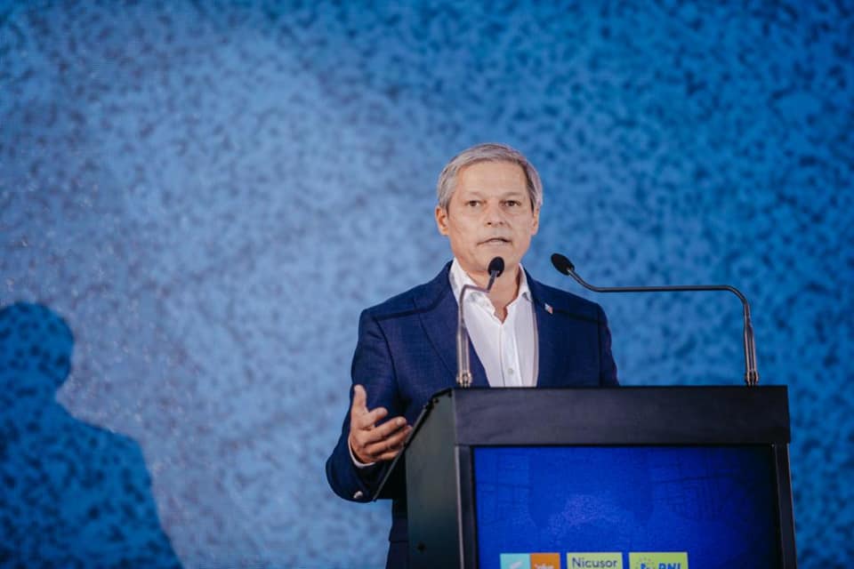 Cioloș îl critică pe Cîțu: „Rectificarea bugetară este o atribuţie a coaliţiei de guvernare, nu a premierului”