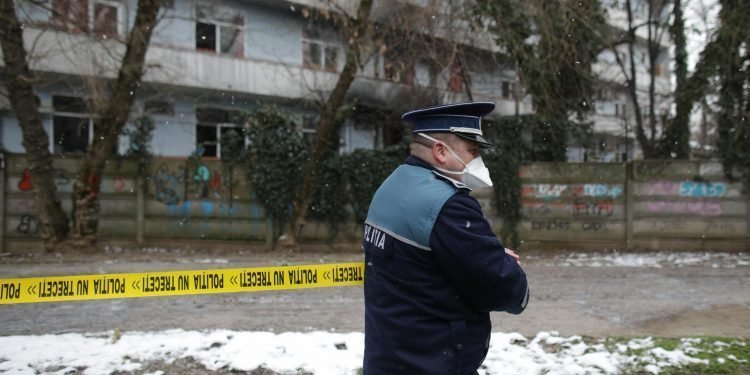 Premierul și vicepremierul laudă modul de intervenție de la Institutul „Matei Balş”. Patru persoane au decedat în urma incendiului