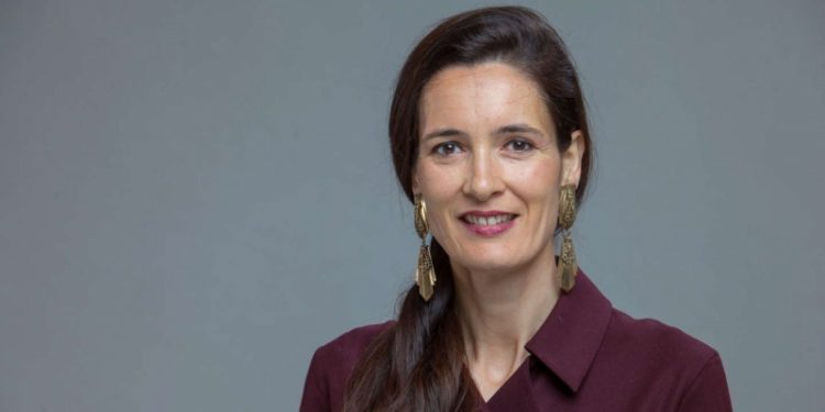 Clotilde Armand are un proiect: Nou sistem de burse pentru elevi