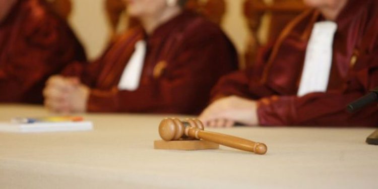 CCR a admis sesizarea asupra Legii privind protecţia consumatorilor împotriva dobânzilor excesive