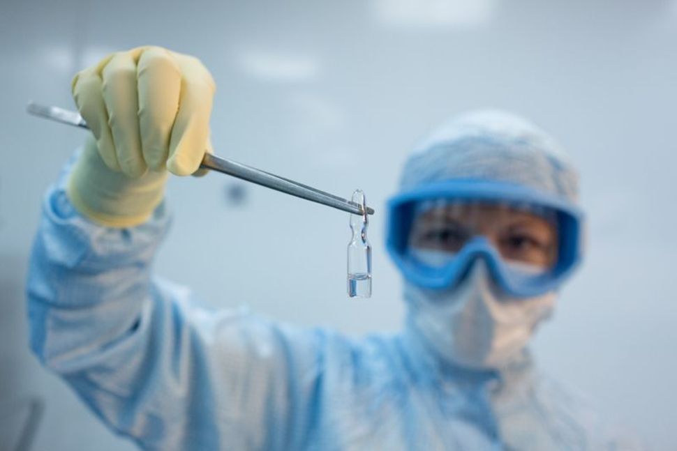 Dezvoltat de laboratorul cu cercetări secrete: Rusia lansează cel de-al doilea vaccin