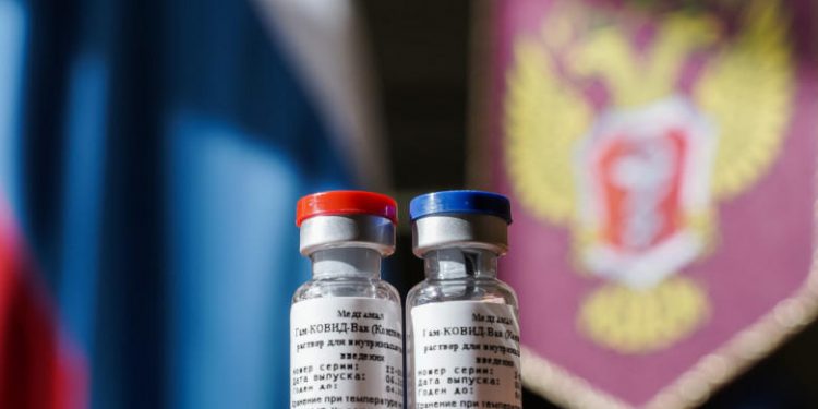 Prima țară din UE care aprobă unilateral vaccinul rusesc