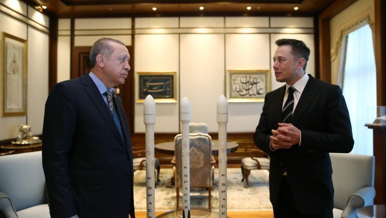 Președintele Turciei are planuri mari în viitor. Erdogan a vorbit la telefon cu Elon Musk despre viitoare colaborări cu Space X