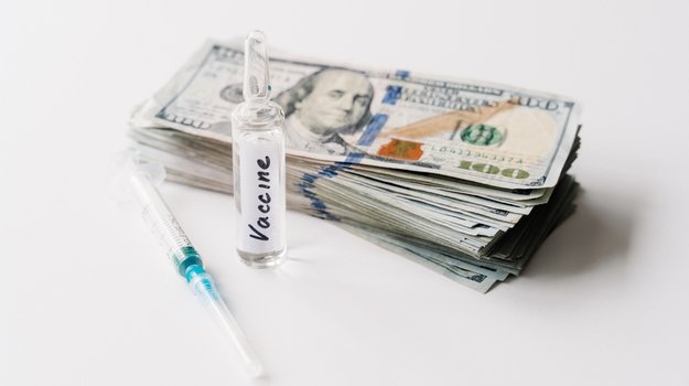 Compensații financiare pentru cei cu reacţii adverse grave la vaccinuri? Ce spune OMS