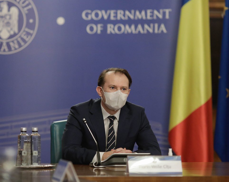Premierul Cîțu susține că România va atinge ținta de 5 milioane de persoane vaccinate la finalul lunii mai/ Ce spune despre acuzațiile lui Voiculescu