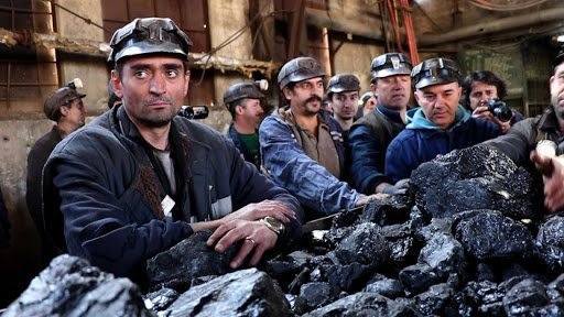 Guvernul va aloca bani în 3 tranșe pentru a plăti salariile minerilor de la CE Hunedoara