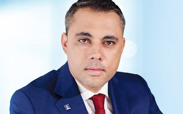 Un patron liberal de „păcănele” cu dosar penal și apartament în Spania, în Comisia pentru controlul SIE