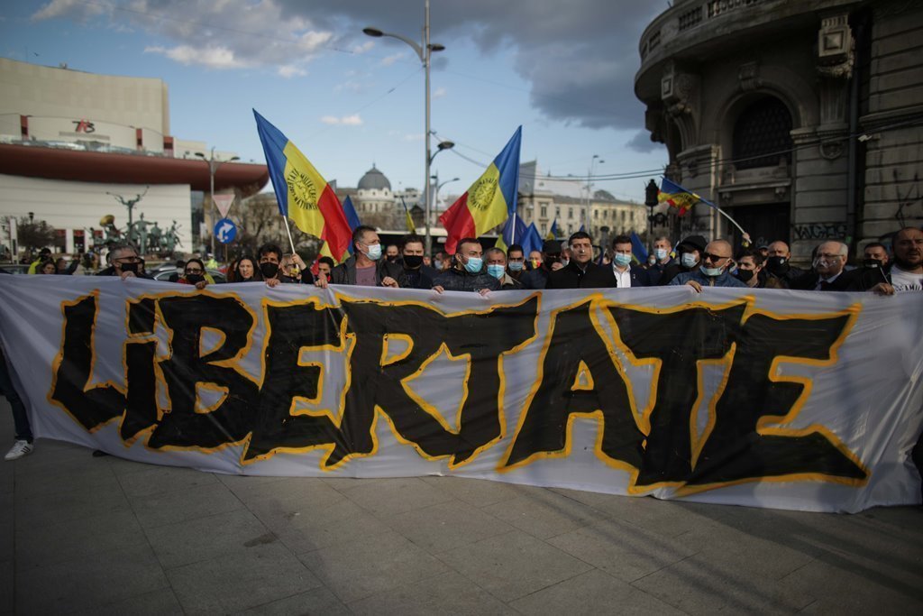 Sondaj: Unu din cinci români ar susține ieșirea României din UE