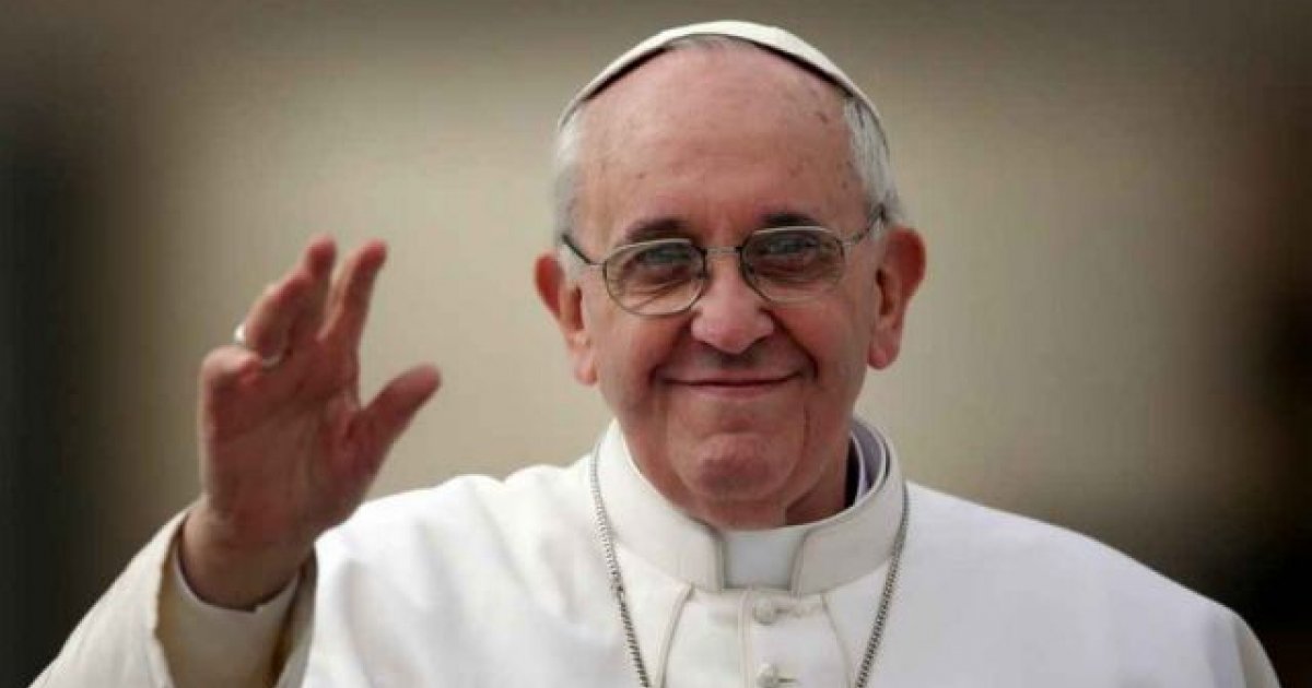 Papa s-a întâlnit cu șase femei transgender
