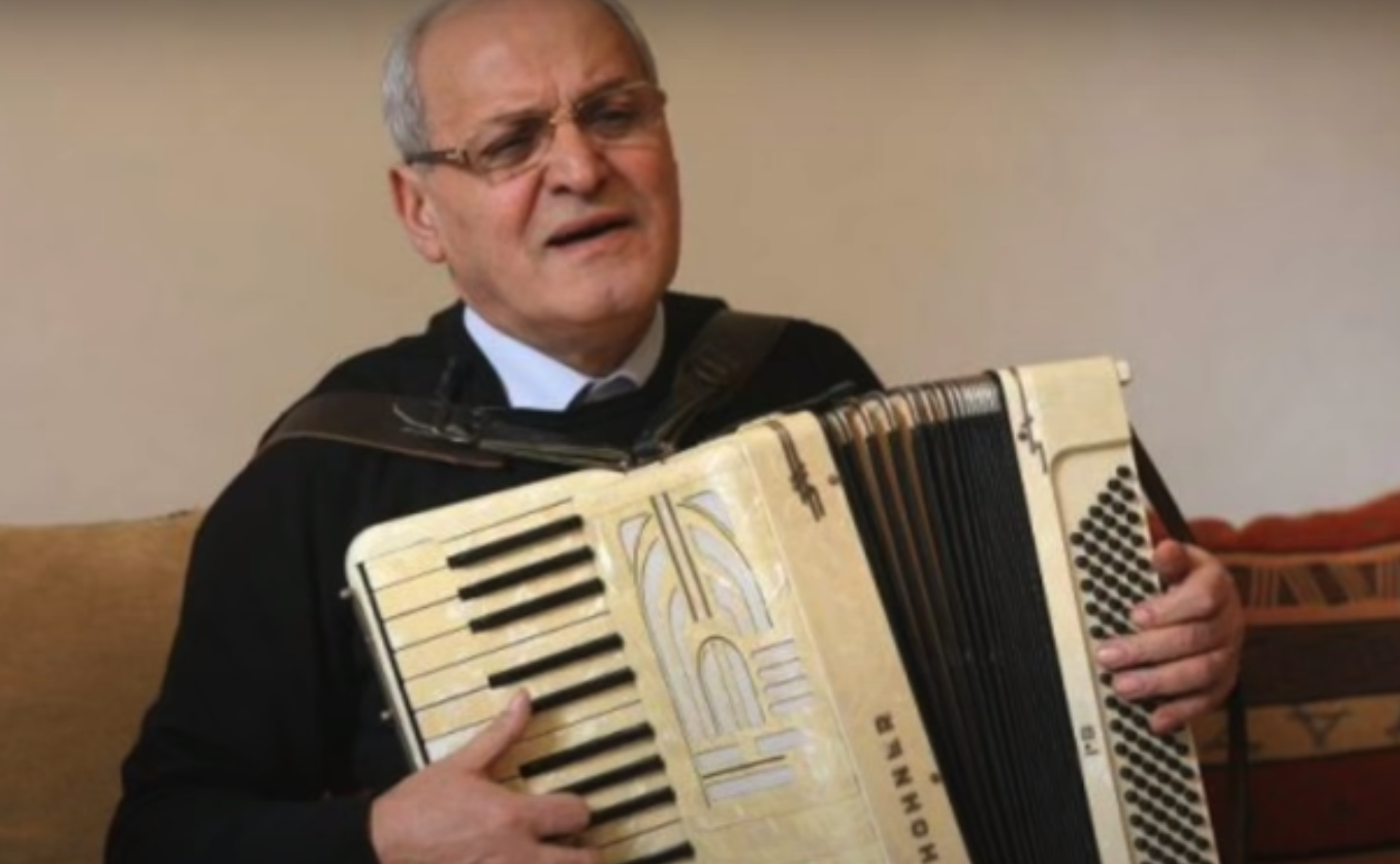 Ii PlÄƒcea De PuÈ™cÄƒrie Melodiile Pe Care I Le Canta Nelu Ploiesteanu Lui Nicu CeauÈ™escu Puterea Ro