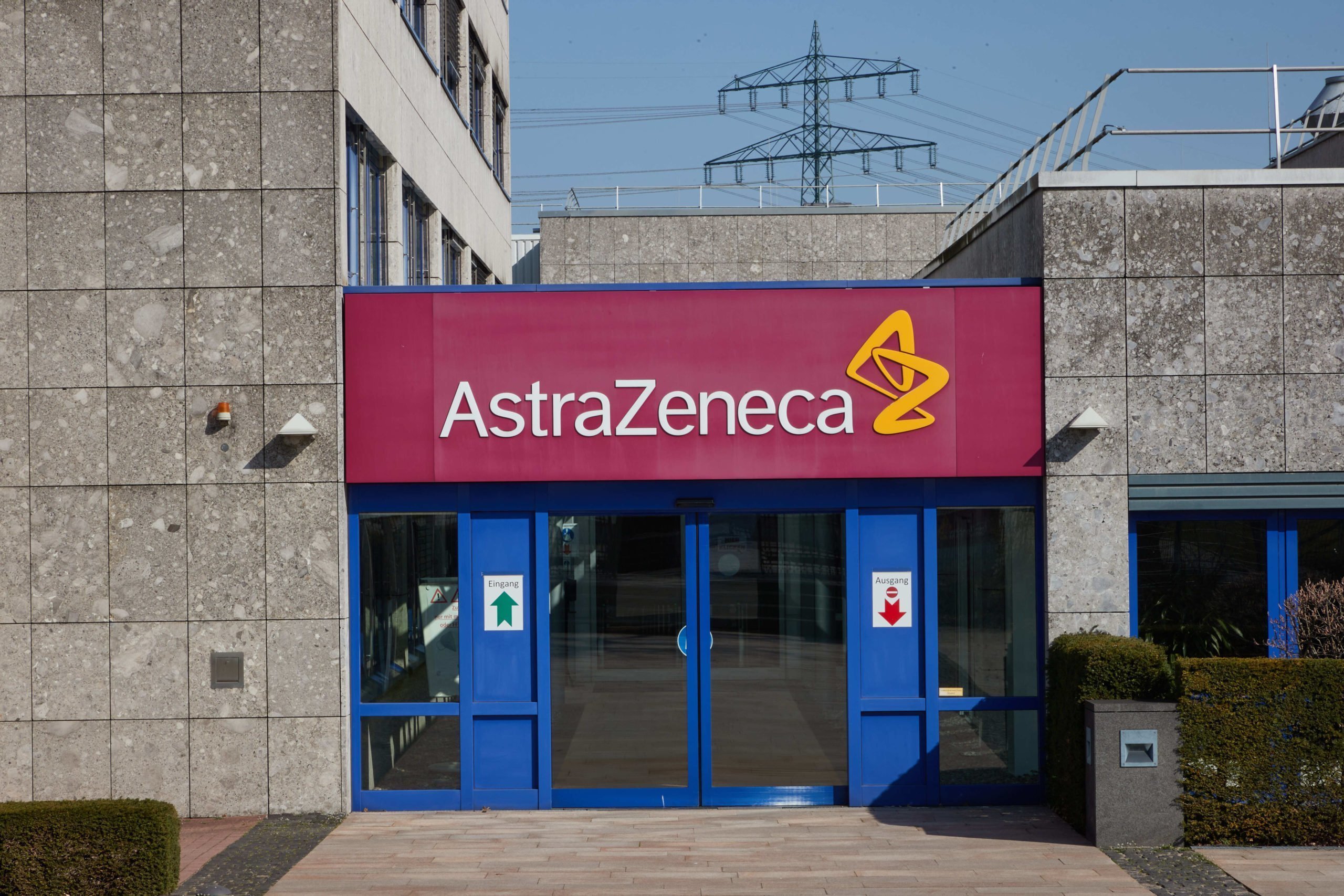Covid: AstraZeneca a cerut autorizare pentru un tratament preventiv, bazat pe anticorpi