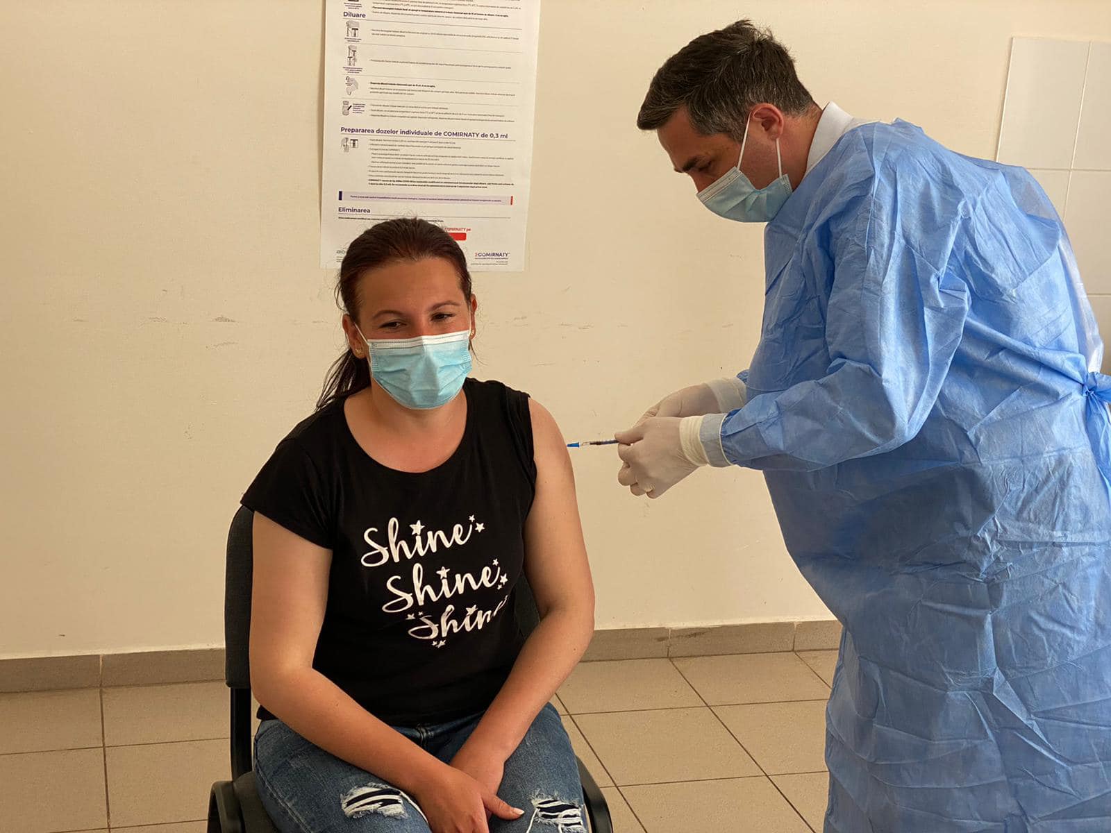 Valeriu Gheorghiță va vaccina turiștii aflați vineri seara în Vama Veche