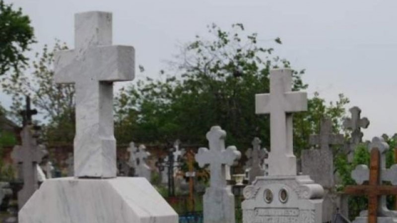 Efectele pandemiei: 11-12 înmormântări pe zi la Cimitirul Municipal din Oradea