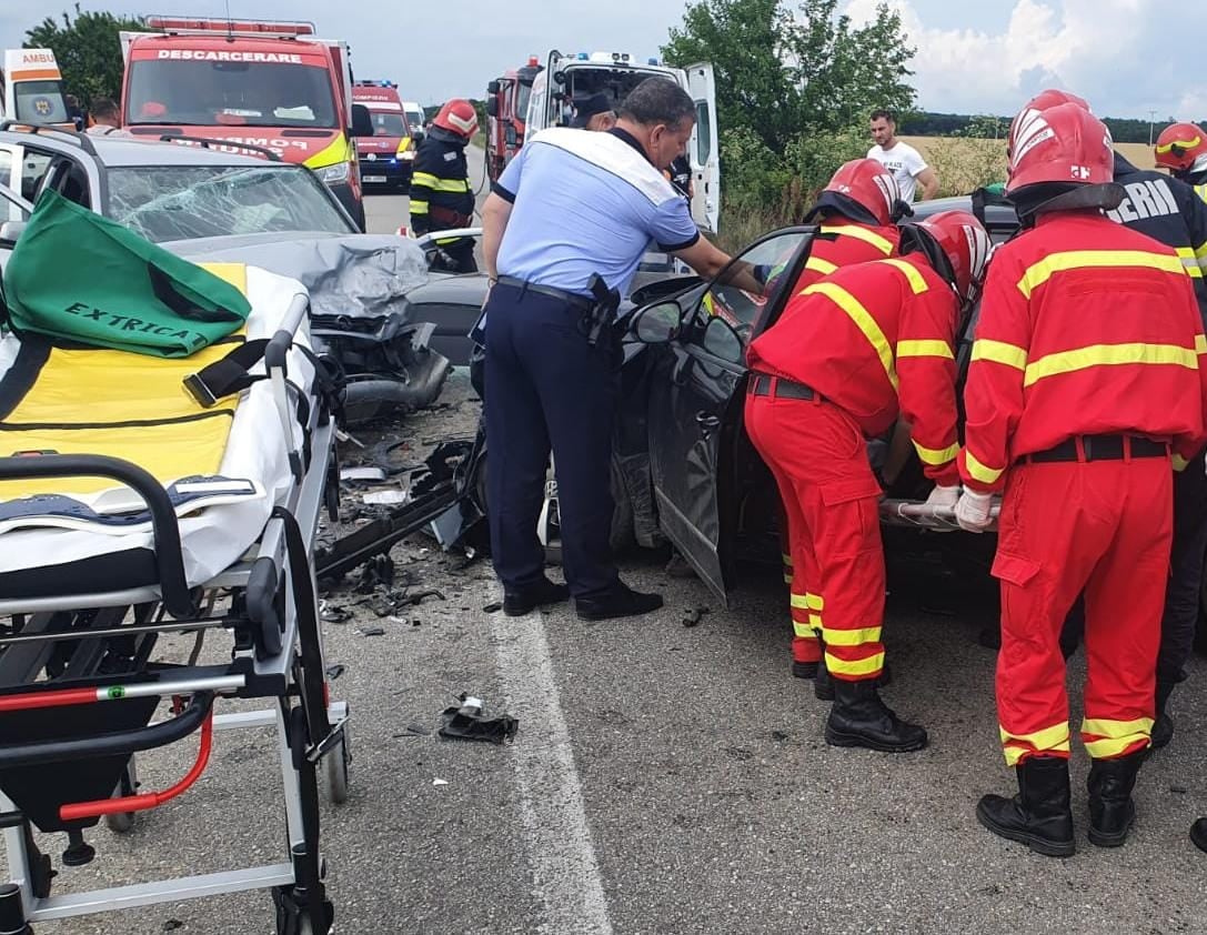 Un mort și trei răniți într-un accident auto în Bistrița – Năsăud