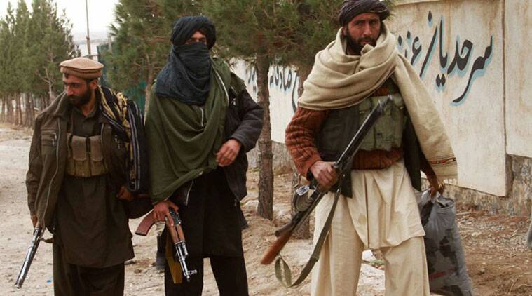 Reporteri şi cameramani, bătuți de talibani în Kabul