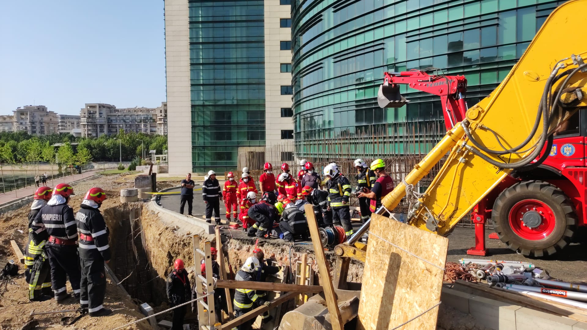 București: Cinci consilieri USR-PLUS se pun la dispoziția anchetatorilor în cazul accidentului din zona Esplanada