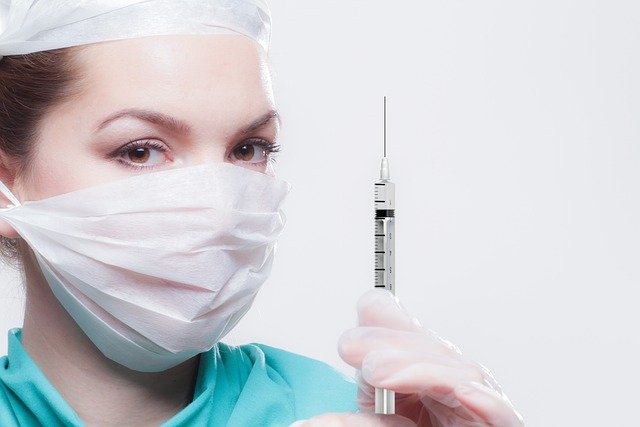 Studiu: Vaccinul HPV reduce cu aproape 90% riscul de cancer de col uterin