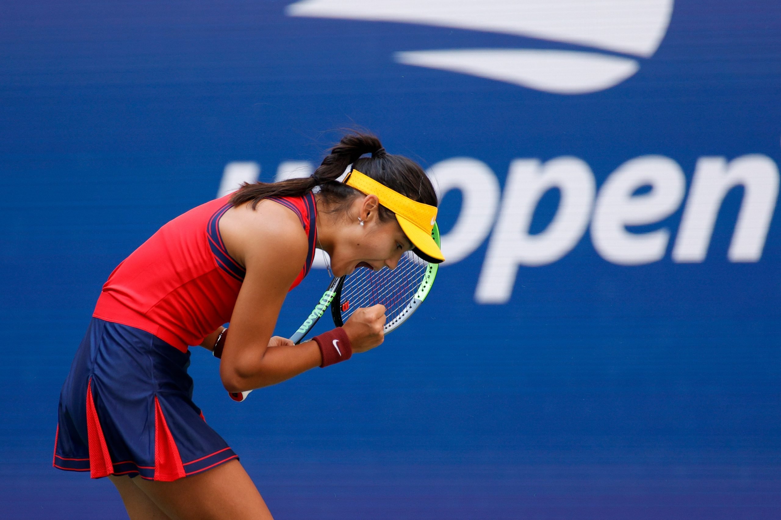 Emma Răducanu scrie istorie la US Open! Este prima jucătoare  în semifinale, venită din calificări