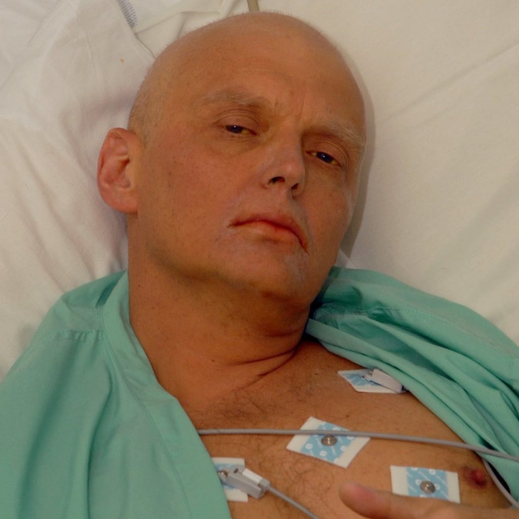 Aleksandr Litvinenko pe patul de spital, sursa The Guardian