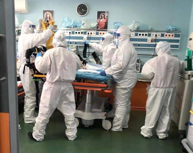 Ministerul Sănătății: Trei pacienți infectați cu SARS-Cov-2, transferați în Polonia