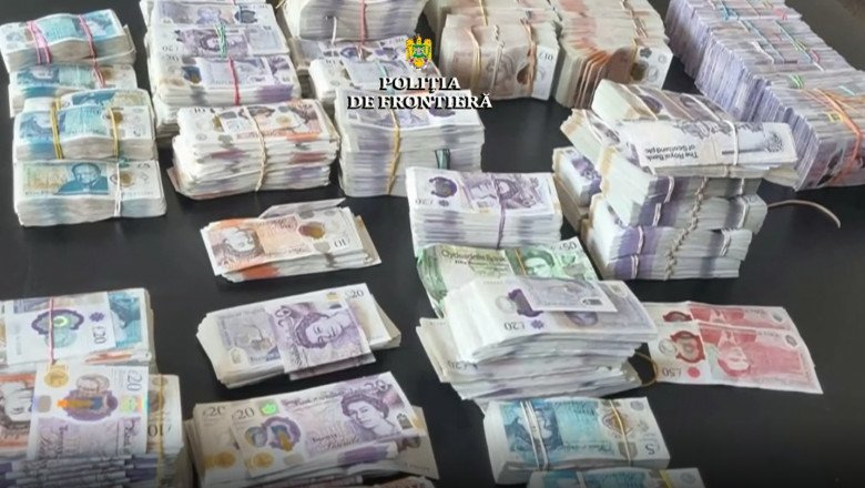 Un bărbat a încercat să iasă din România cu 480.000 de lire sterline ascunse în portbagajul unei mașini de lux