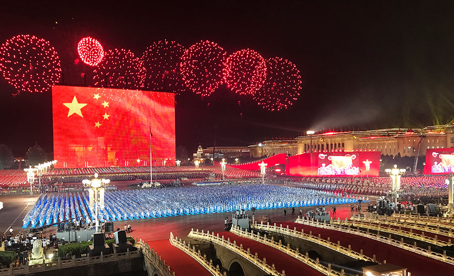 A fost declarată în 1949, în fața a 300.000 de persoane: China sărbătorește azi Ziua Națională!