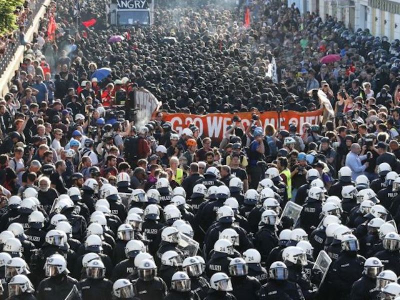 Mii de protestatari, inclusiv activiști pentru schimbările climatice, manifestează la Roma în perioada summitului G20