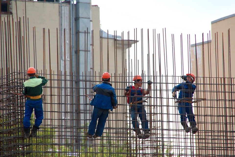 EXCLUSIV. Cum ar putea muncitorii moldoveni și ucraineni să salveze economia românească
