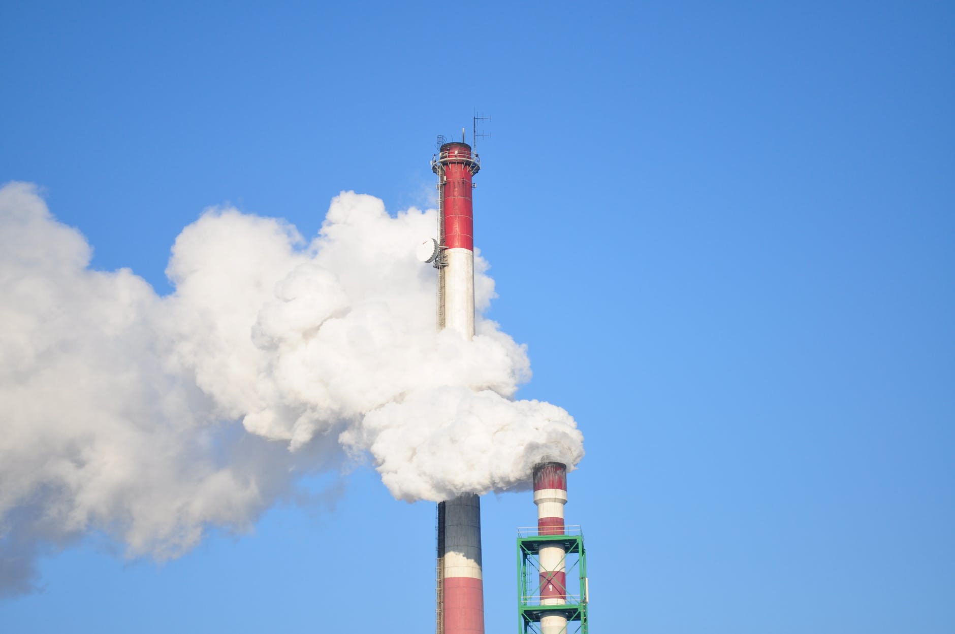 Certificatele de carbon au atins un preț de referință record în UE de peste 75 euro pe tonă
