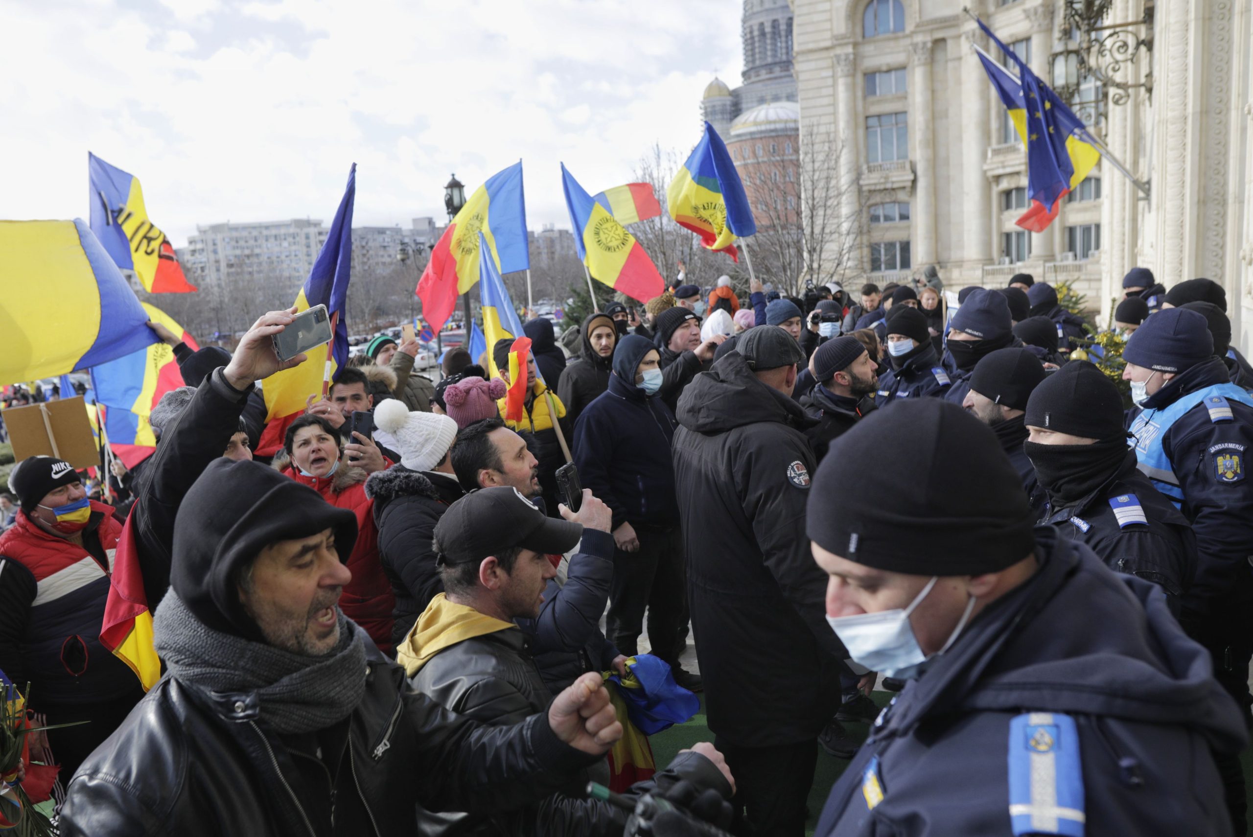 Amenzi de peste 250.000 de lei au fost aplicate în urma protestelor de la Palatul Parlamentului