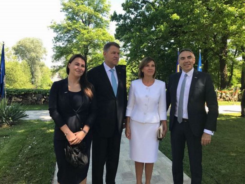 Omul lui Nicu Gheară, apropiat de Iohannis, face presiuni să-și impună iubita secretar de stat pentru turism