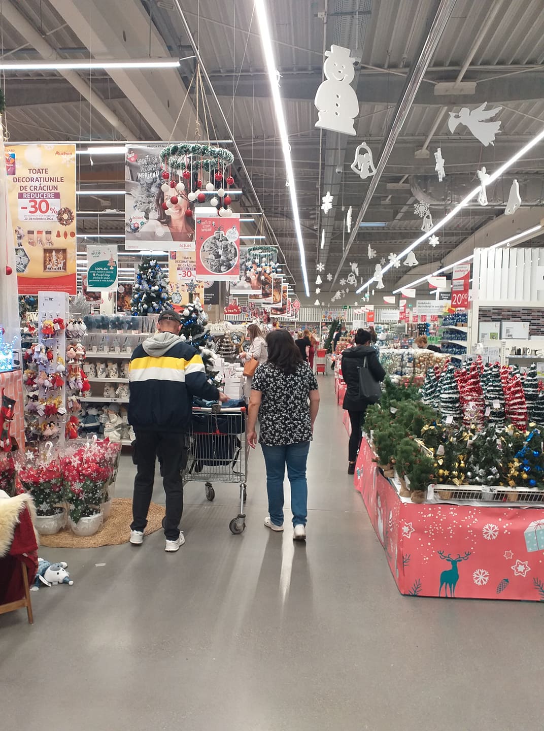 Care este diferența dintre un magazin Auchan din Franța și unul din România. Ce spune un șef din ANPC