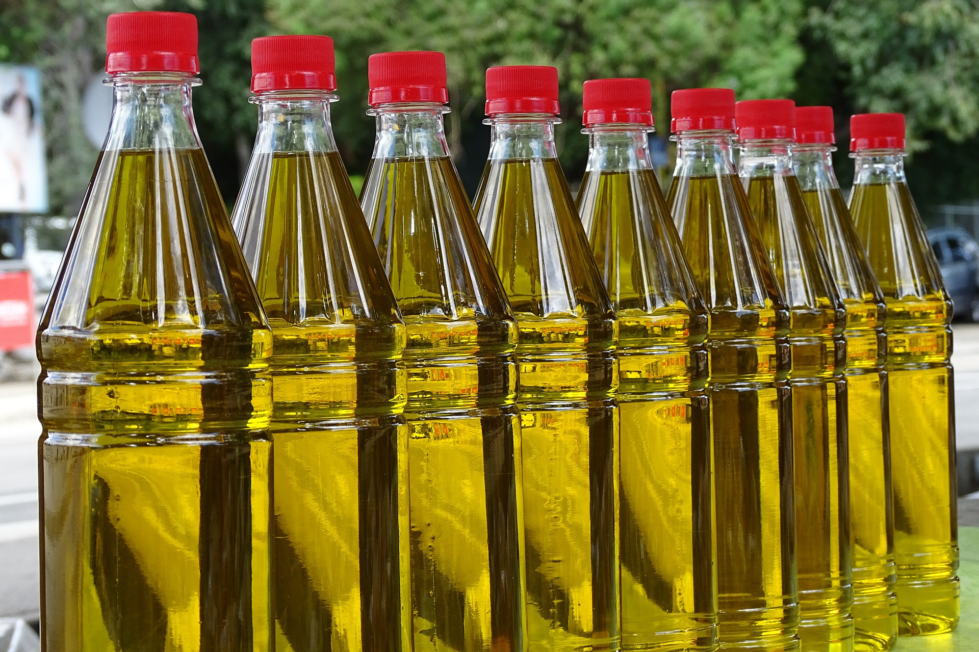 Ministrul Agriculturii liniștește populația: Avem stocuri de ulei până la noua recoltă