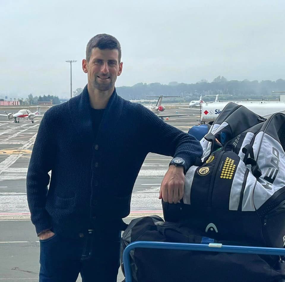 Australian Open: Djokovic, obligat să părăsească Australia după ce a fost ținut nouă ore pe aeroport. Reacția super-starului